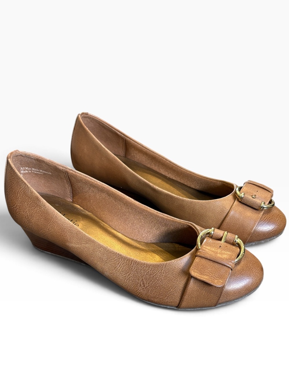 Kelly & Katie Buckle Low Wedge Shoes Women’s 8 Brown